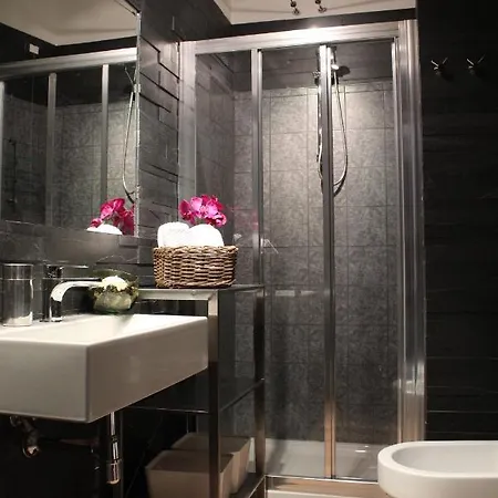 Io E Te Centro Storico - Seconda Doccia Su Romantica Corte * Cortona