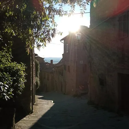 Io E Te Centro Storico - Seconda Doccia Su Romantica Corte Cortona