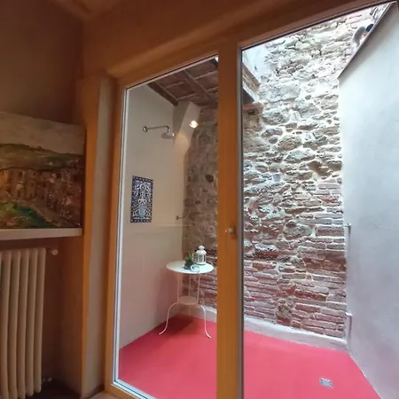 Lägenhet Io E Te Centro Storico - Seconda Doccia Su Romantica Corte Cortona