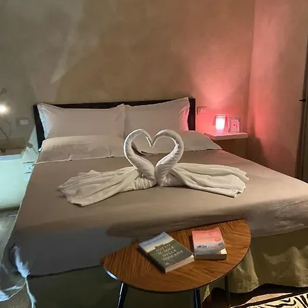 Io E Te Centro Storico - Seconda Doccia Su Romantica Corte Apartment Cortona