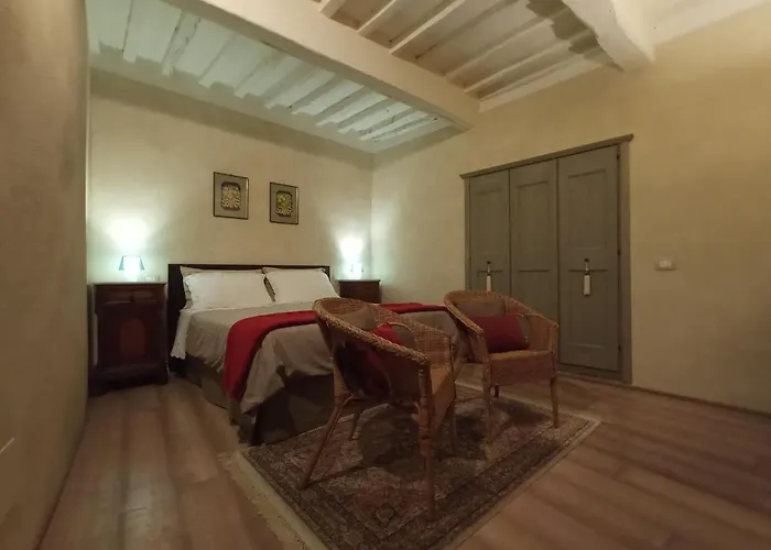 Io E Te Centro Storico - Seconda Doccia Su Romantica Corte *