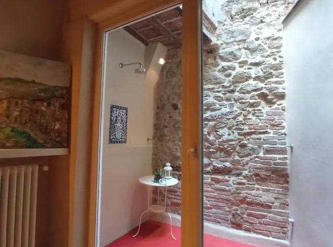 Daire Io E Te Centro Storico - Seconda Doccia Su Romantica Corte Cortona